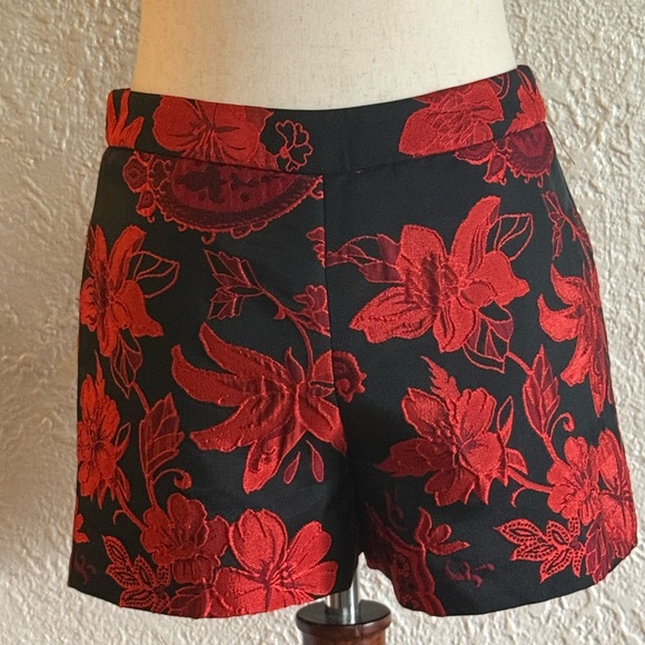 Alice + Olivia Jacquard Red Floral Shorts - Picture 1 of 6